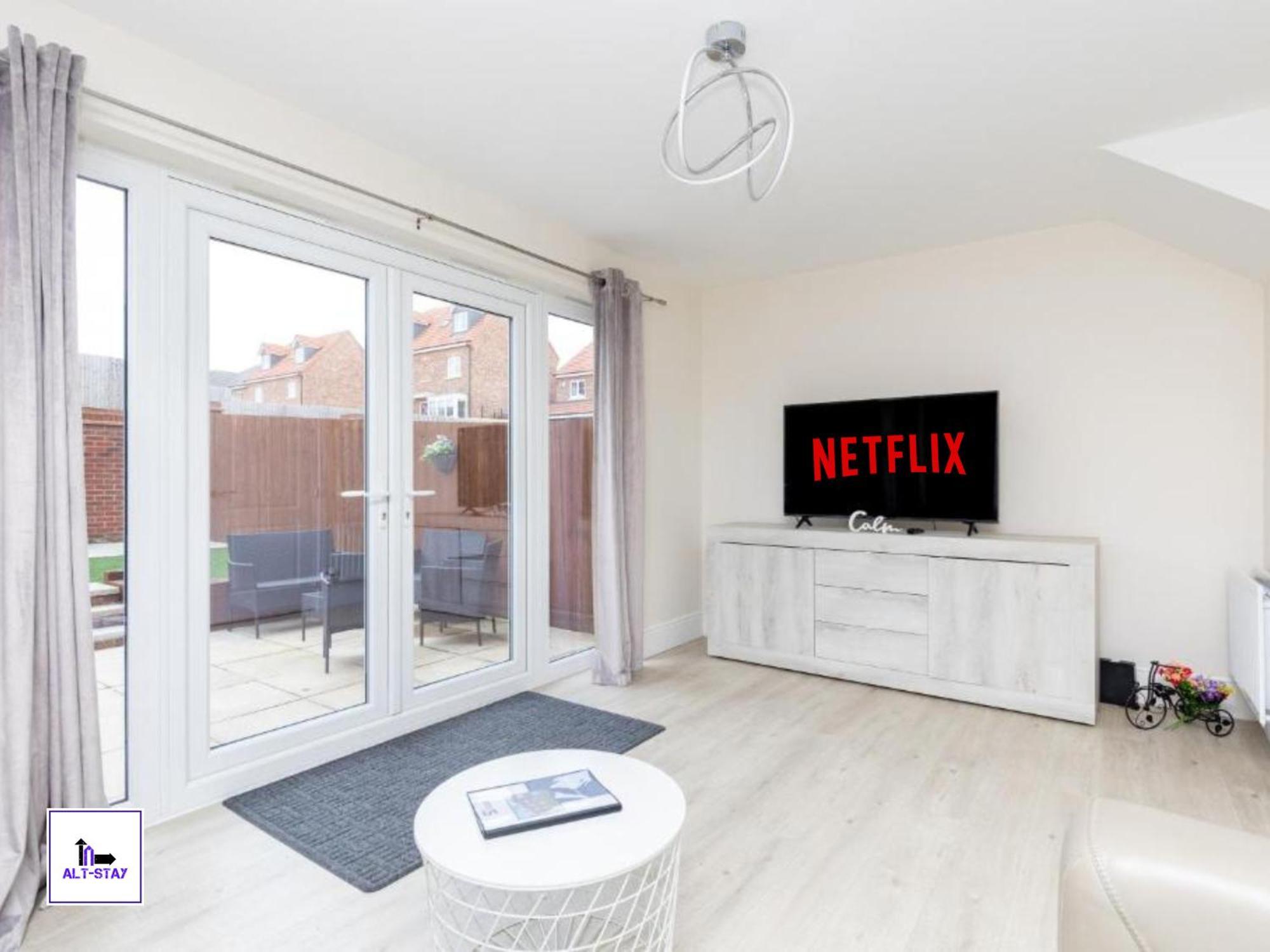 Spacious Modern Home: Leeds Gateway for Groups & Contractors Wakefield Exterior photo